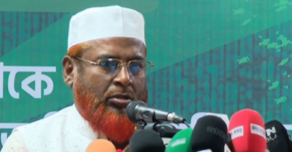 জামায়াতের সেক্রেটারি জেনারেল গোলাম পরওয়ার অনুষ্ঠানস্থলে বক্তব্য দিচ্ছেন