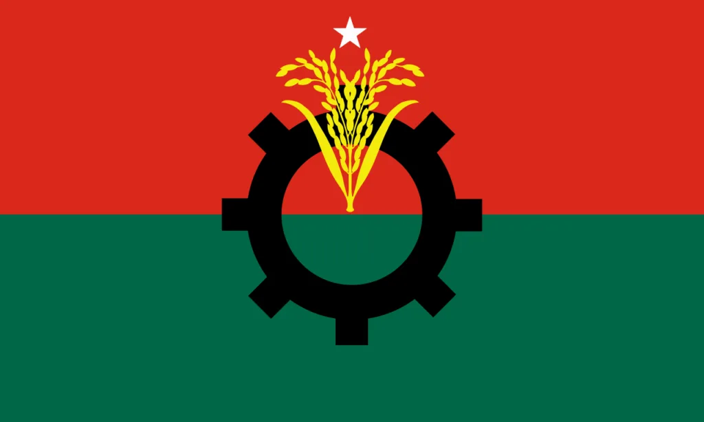 বিএনপির মহাসচিব মির্জা ফখরুল ইসলাম আলমগীর প্রার্থী তালিকা ঘোষণা করছেন