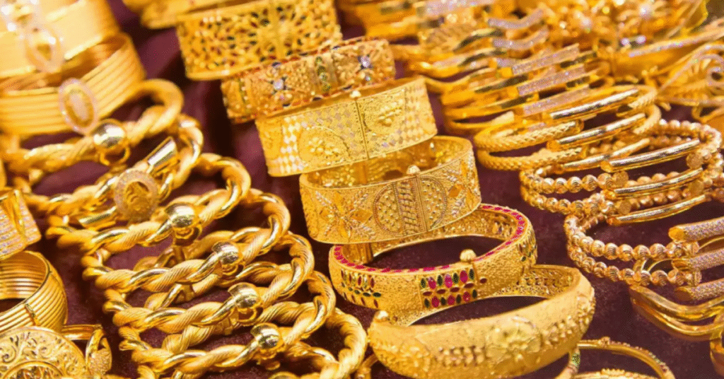 দেশের বাজারে সোনার নতুন দাম নির্ধারণ করেছে বাজুস