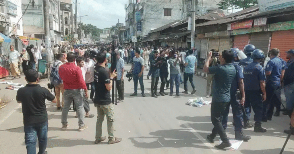 ভোলায় বিএনপি-বিজেপি সমর্থকদের সংঘর্ষে আহত ৫০ ভোলায় বিএনপি ও বিজেপি কর্মীদের সংঘর্ষে