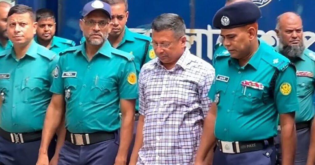 মানবতাবিরোধী অপরাধ মামলায় দোষ স্বীকার করায় সাবেক আইজিপি আল-মামুনের ৫ বছরের কারাদণ্ড সাবেক আইজিপি আল-মামুন