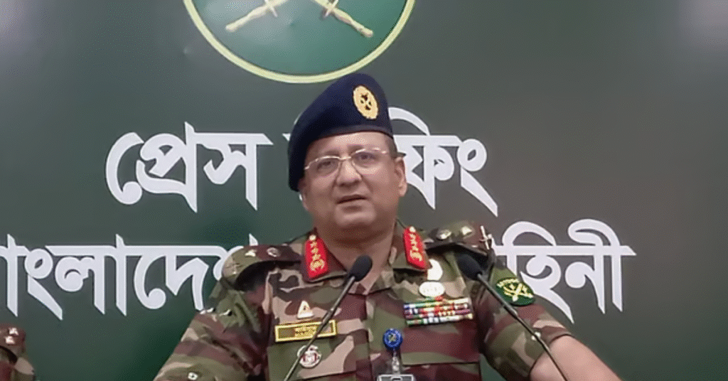 লেফটেন্যান্ট জেনারেল মো. মাইনুর রহমান। আজ বুধবার ঢাকা সেনানিবাসের অফিসার্স মেসে সংবাদ সম্মেলনে।