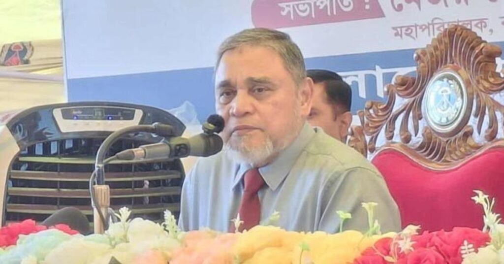 সিইসি এ এম এম নাসির উদ্দিন আনসার প্রশিক্ষণ সমাপনী অনুষ্ঠানে বক্তব্য দিচ্ছেন