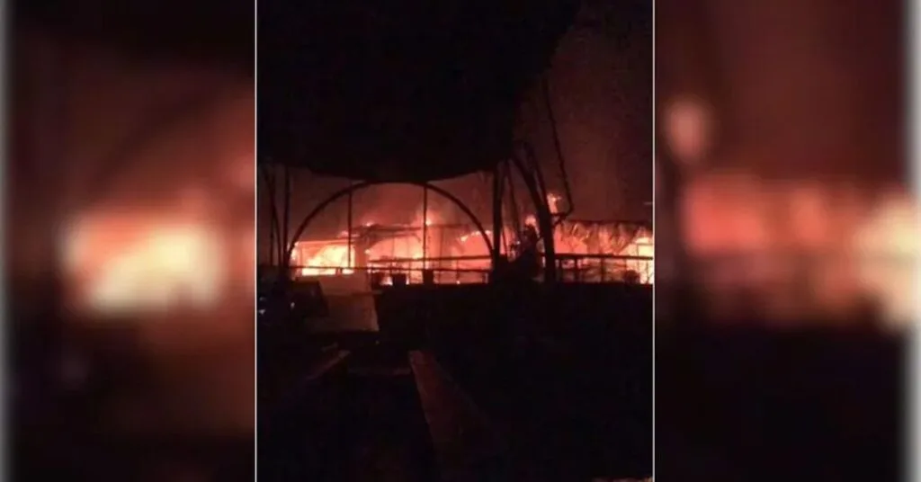 মধ্যরাতে আরপোরা এলাকার একটি ক্লাবে আগুন লাগে