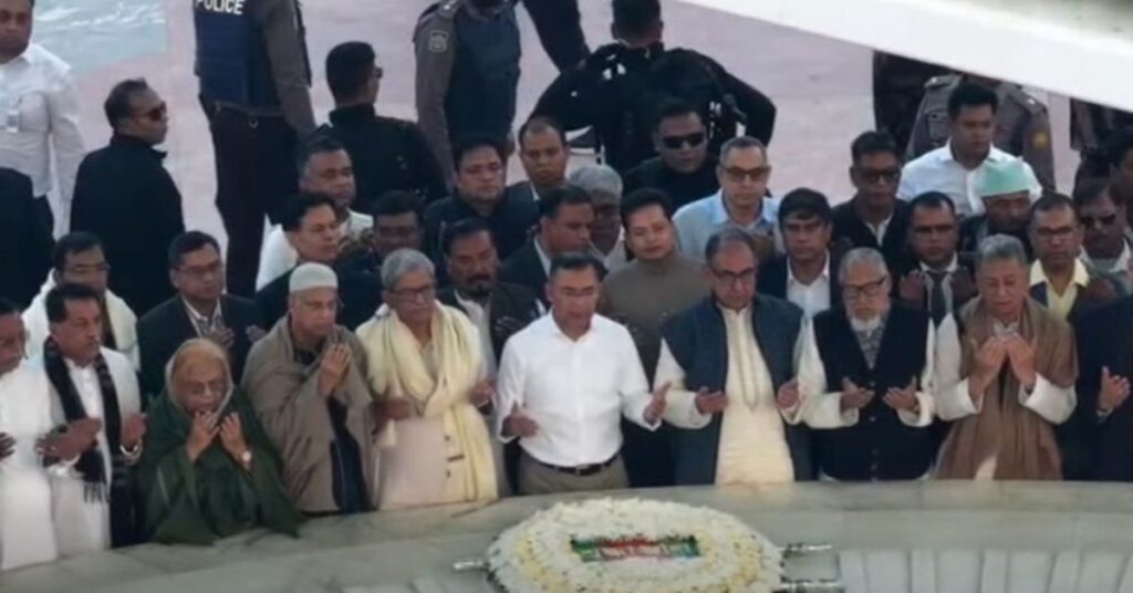 জিয়া উদ্যানে বাবার সমাধিতে শ্রদ্ধা নিবেদন করছেন তারেক রহমান